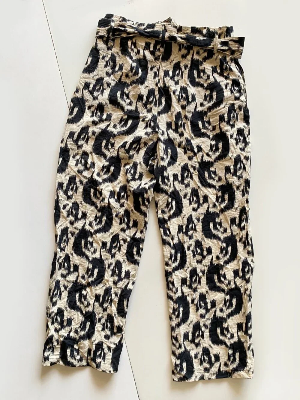 NWOT Zara Animal Print Paperbag Trousers Black Size L - Picture 2 of 10